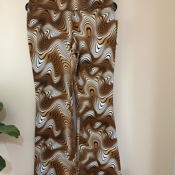 Wild Fable Geometric Flare Legging NWT! - Picture 2 of 6